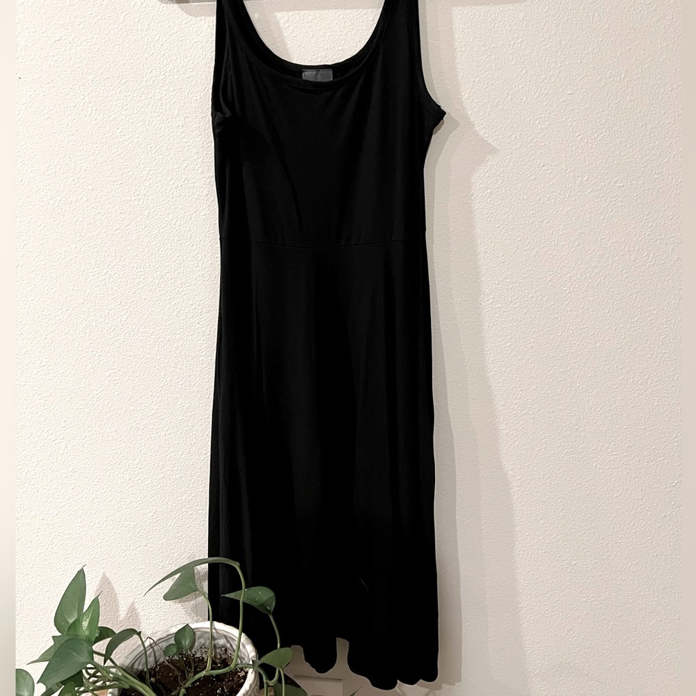 Black, midi dress sleeveless, soft.